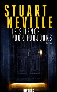 Stuart Neville Le silence pour toujours обложка книги