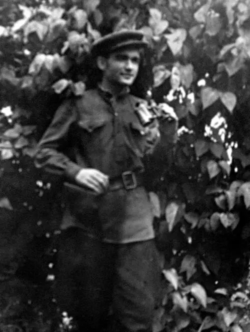 Деловодмашинист Колковского райвоенкомата Рогак Алексей Павлович 1946 год - фото 1