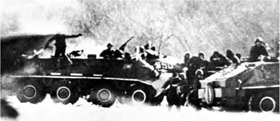 Подразделение Е Яншина готовится к атаке О Даманский 15 марта 1969 г - фото 16