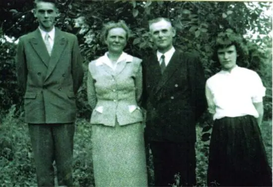 Familie Elseund GottlobLederer Vetter Wolfgang lebt in Klütz rechts die - фото 6