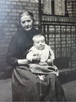 Als Ottmar 2 Jahre alt war ging sein Vater eine zweite Ehe ein Er heiratete - фото 3