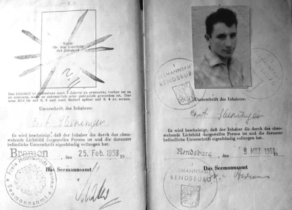 Seefahrtbuch für Ernst Steininger ausgefertigt in Bremen am 25 Feb 1958 - фото 20