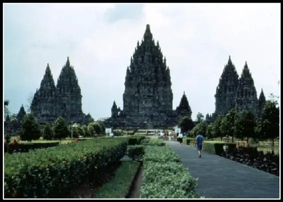 Prambanan Shiva und Buddha im Schatten der Vulkane Eine Reise zum Dieng - фото 5