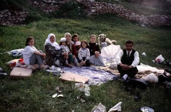 Kurdische Familie rechts Murat Kurdische Tänze im Murat Camping - фото 31