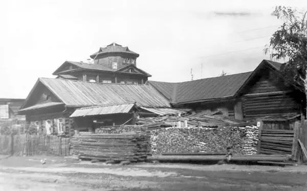 Часовня начало 1960х гг Фото из архива Клементьевой Т П Надгробие со - фото 8