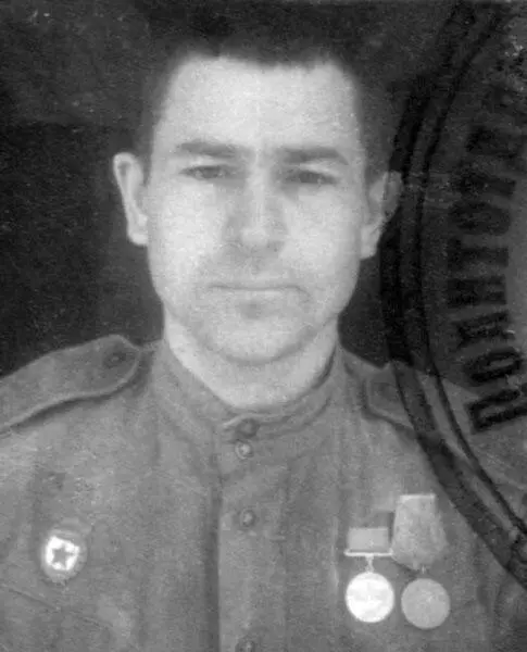 Аристарх Игнатьевич Горлов Сентябрь 1944 г Дочь раскулаченного мельника уже - фото 40