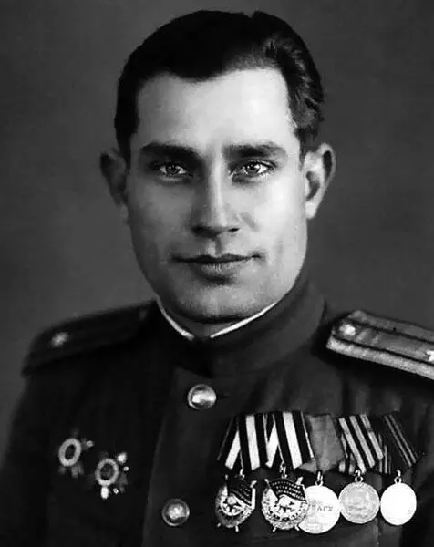 Майор Алексей Иванович Дудченко Берлин 1945 г Без сомнения мой отец был - фото 61