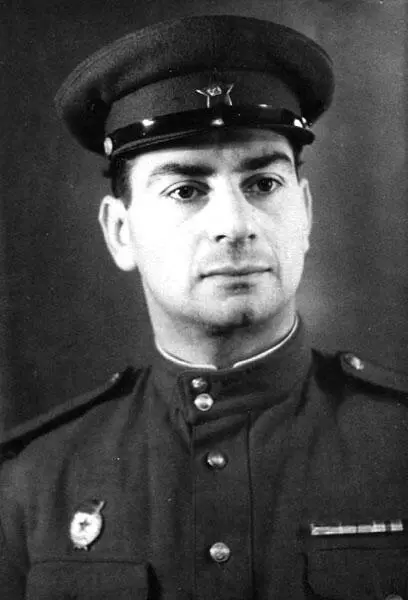 Анатолий Васильевич Калафати Июнь 1941го он встретил в Инженерном училище - фото 78