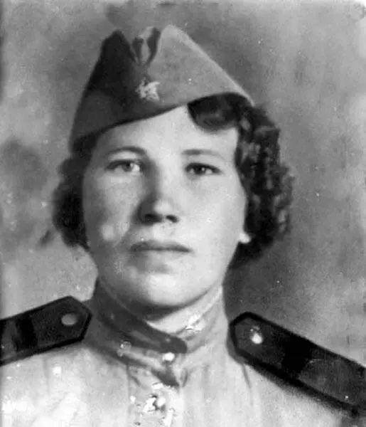 Елена Гавриловна Рябухина фото из архива Татьяны Мицко В 1952 году Елена - фото 80