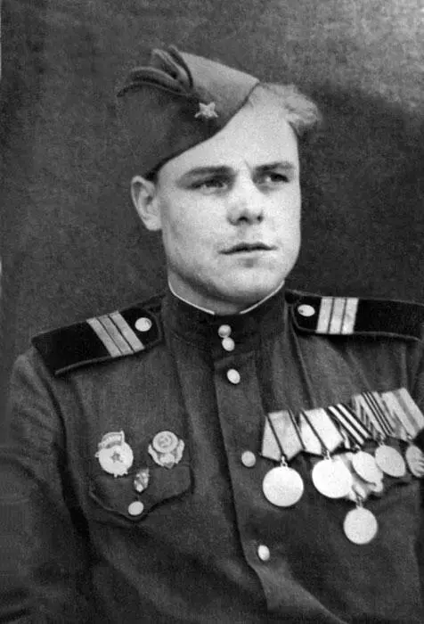 Алексей Владимирович Слепенко После освобождения территории края в сентябре - фото 128