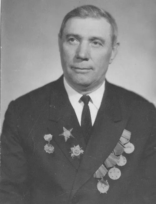 Василий Дмитриевич Шишкин Небо для него стало призванием Лётчикистребитель - фото 129
