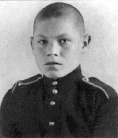 Алексей Бабахин суворовец За время пребывания в Суворовском училище самым - фото 142