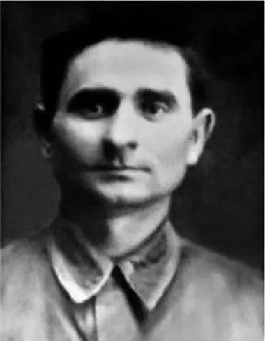 Василий Васильевич Пащенко Жили мальчишки в общежитии старом холодном - фото 167