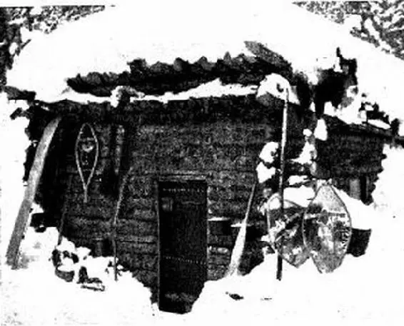 Trappers winter camp above the Height of Land We had no more than half - фото 21