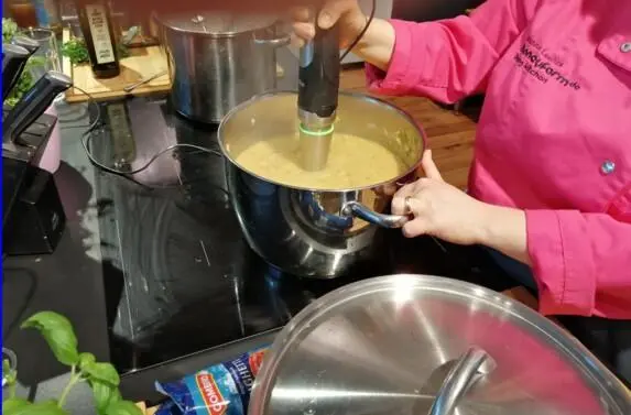 So aß ich beispielsweise in einem Lokal Spagetti mit Garnele od - фото 6