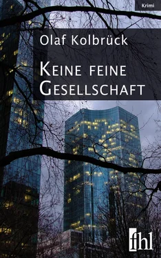 Olaf Kolbrück Keine feine Gesellschaft обложка книги