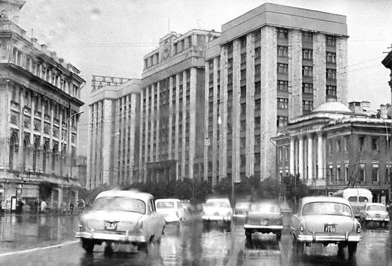 Москва 1960х гг Тем не менее после школы Люба отправляется в Москву - фото 15
