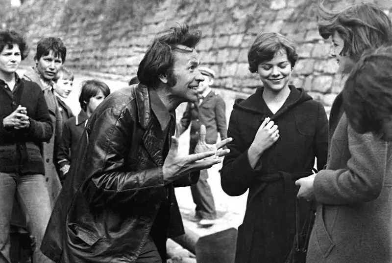 На съемочной площадке фильма В моей смерти прошу винить Клаву К 1979 г - фото 49