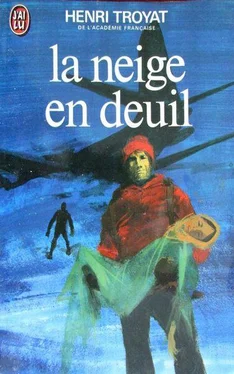 Henri Troyat La neige en deuil обложка книги