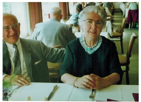 Onkel Larry und Tante Gretel Ihr Mann Larry war Unternehmer Er betrieb - фото 14