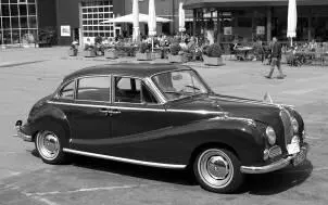 BMW Barockengel Die Oberklassenlimousine BMW 501502 wurde von der - фото 2