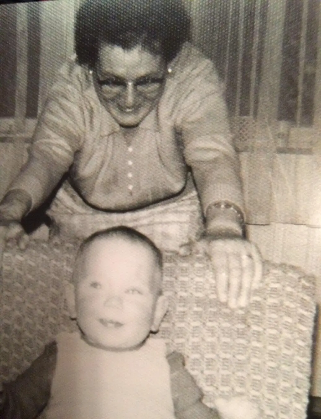 1978 Oma rollt mich im Sessel durch das Wohnzimmer Vorwort Wie schön dass - фото 1
