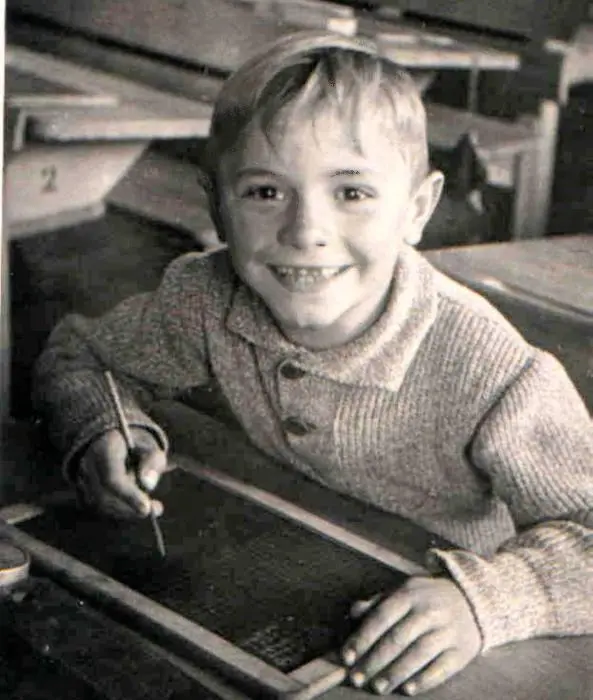 der kleine Schriftsteller 1948 Einschulung eigenes Bild Trotz Handicap - фото 3