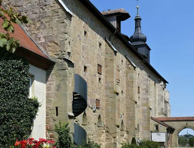 Unterwegs nach Bad Windsheim kann man kurz hinter Neustadt an der Aisch den - фото 2