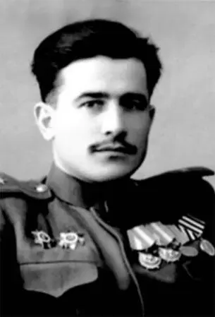 Гвардии майор Г Т Завизион 1945 г Орден ему вручат уже в военном - фото 113