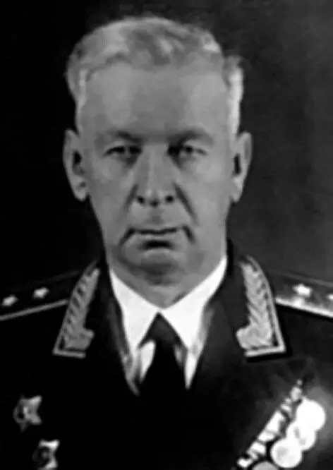 Генераллейтенант танковых войск М В Волков В 400 10 мая 1945 года - фото 13