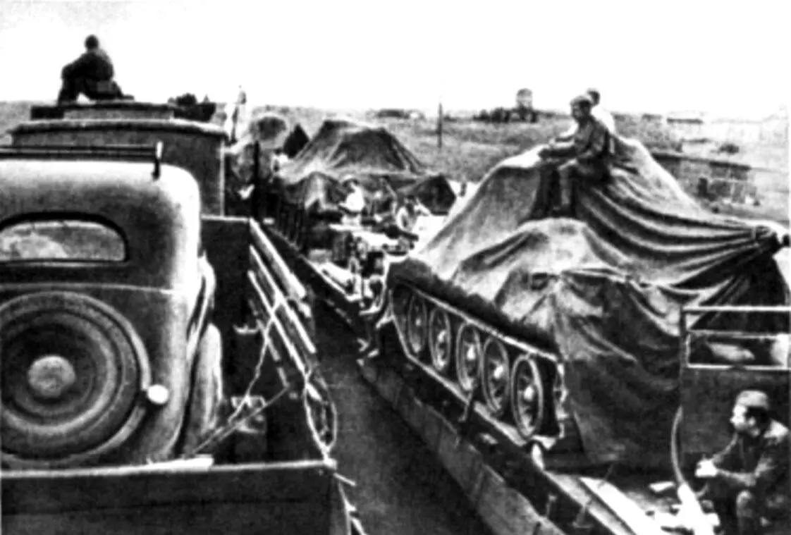 Эшелон за эшелоном двигались на Восток 1945 г План совершения марша - фото 31