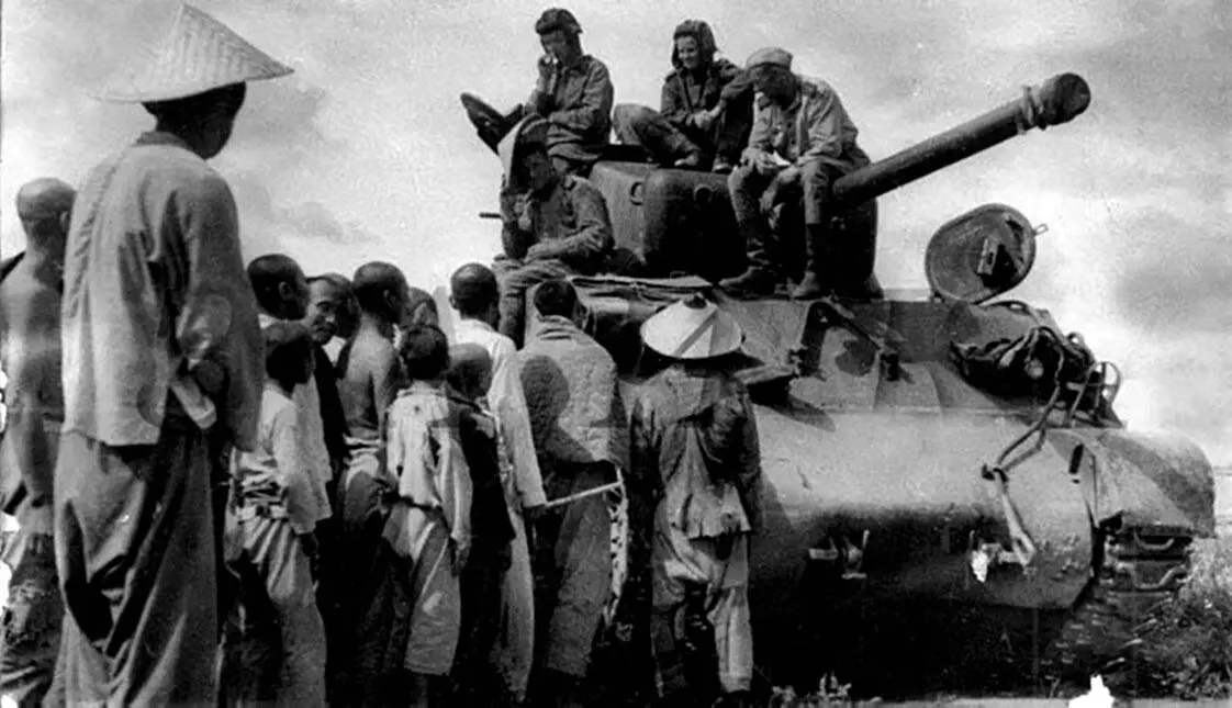 Танки М4А2 из 9го гвардейского механизированного корпуса Август 1945 г - фото 74