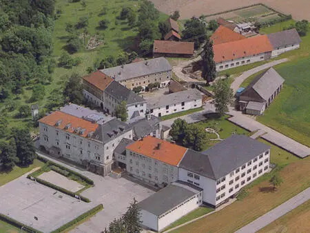 Schloss Schule und Internat Dachsberg mit dem Maierhof 1985 Der Tagesablauf im - фото 7
