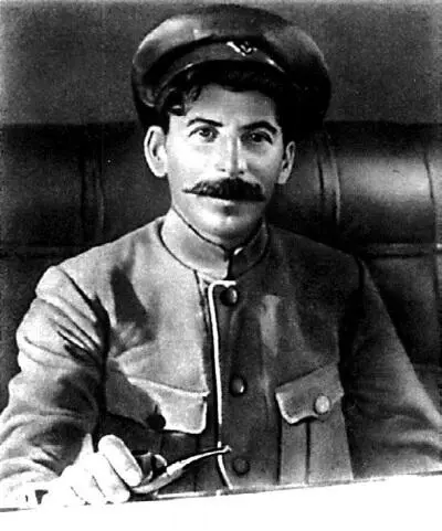 Царицынский фронт 1918 год Отвечая на приветствия по случаю своего 50летия - фото 12