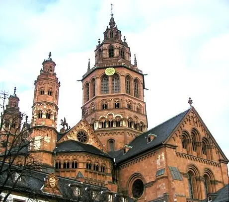 Mainzer Dom Die ältesten Bischöfe die Heilige oder Krieger waren die Kaiser - фото 30