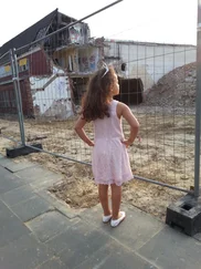 Ruth Broucq - Trümmerprinzessin