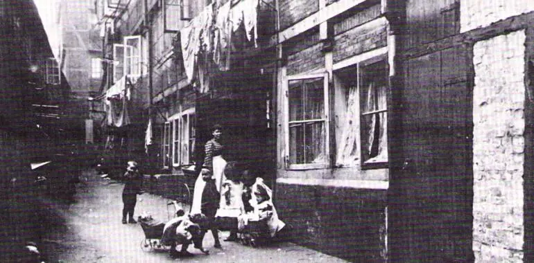 in Hamburgs Gängeviertel Dieser von Rautenberg schon 1830 als Wichern noch - фото 32