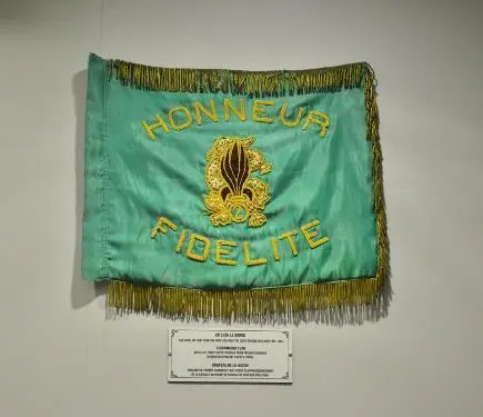 Fahne einer Kompanie des 2 REI in Indochina gefunden in Dien Bien Phu - фото 5