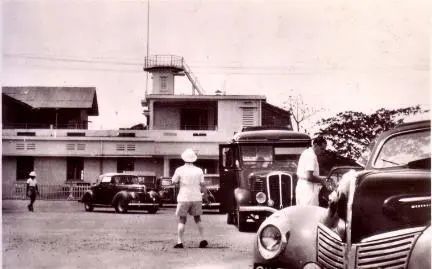 Flughafen Tan Son Nhut Saigon 1951 Die ersten Aufträge des 2 BEP waren - фото 13
