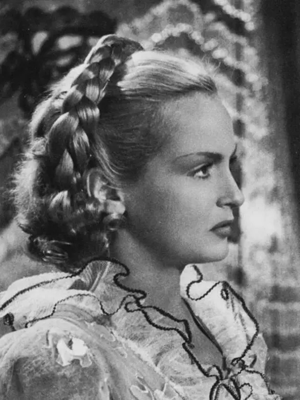 Актриса Камилла Хорн Их принимает одна из богатых покровительниц Концерт - фото 33
