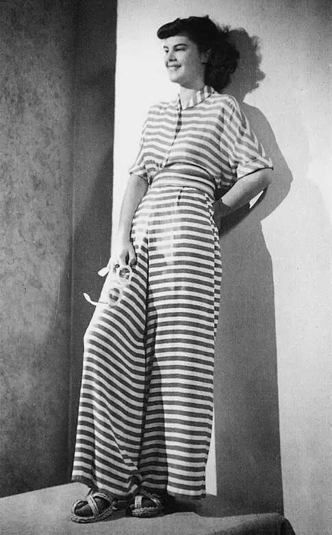 Манекенщица Улла Денк показывает пляжный наряд 1943 год Подготовка коллажа - фото 158