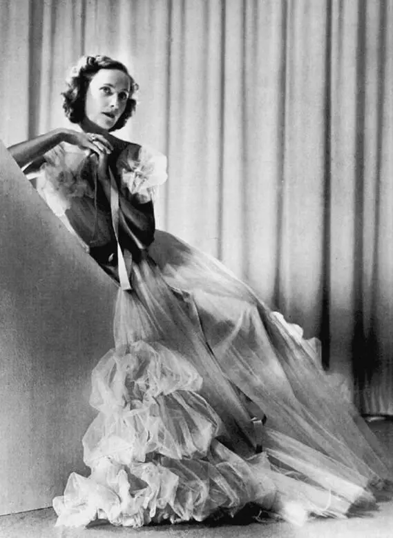 Ролевые фотографии девушка в ожидании Ролевые фотографии театралка - фото 200