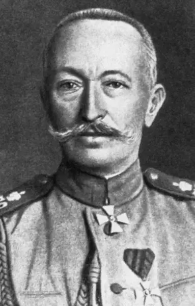 АА Брусилов Фото 1910х гг Баррикады на Литейном проспекте в Петрограде - фото 35
