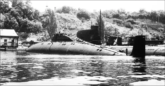 Подводная лодка пр 1710 Макрель СС573 в Севастополе Фото В Костриченко - фото 50