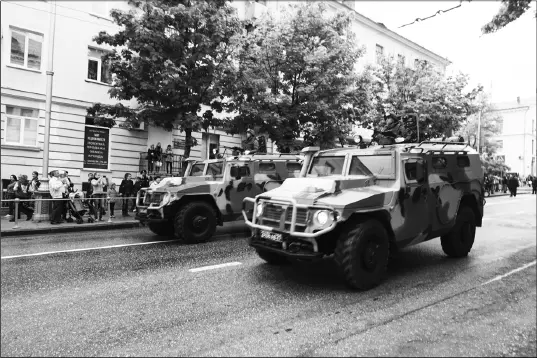 Знаменитые Тигры на параде в Севастополе 9 мая 2014 г Фото А Широкорада - фото 61