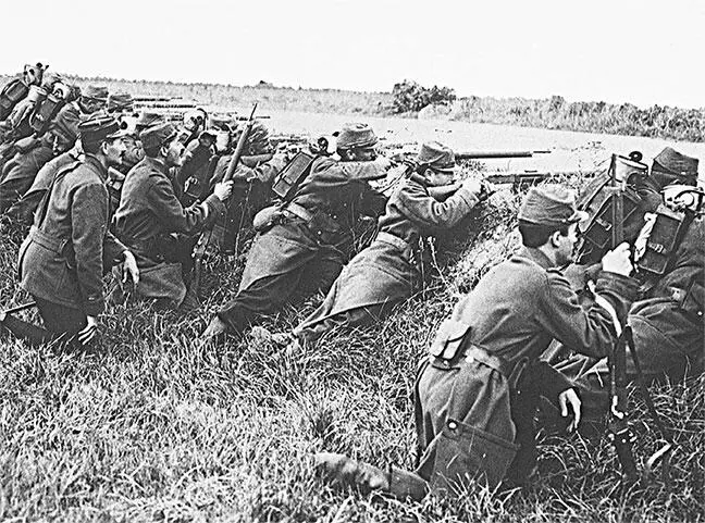 Французские солдаты на Марне 1914 г Русские войска в Восточной Пруссии - фото 9