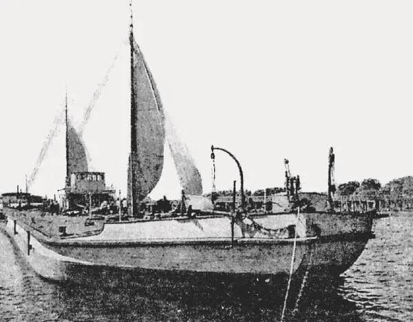 Носовая часть железной баржиновинки Такие баржи в 1919 г красные обращали в - фото 93
