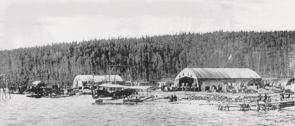 Английская авиабаза у Медвежьей горы Июнь 1919 г Канонерская лодка Какстон - фото 117