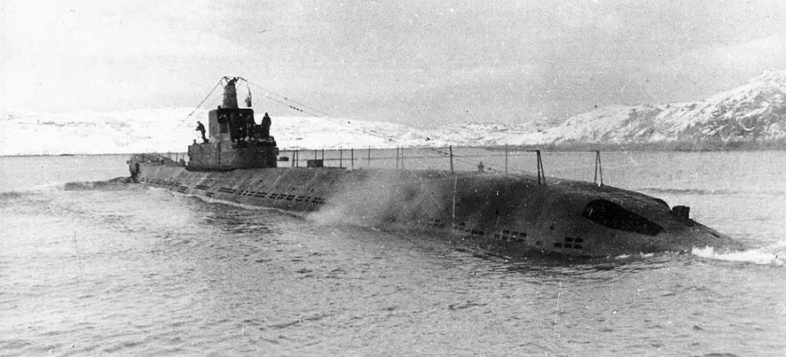 Подводная лодка К3 пропала без вести в марте 1943 г Примечания 1 Шторм - фото 28