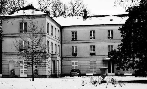 Ил 16 Русский дом Париж Фото автора 2008 Ил 18 Елена Всеволодовна - фото 24